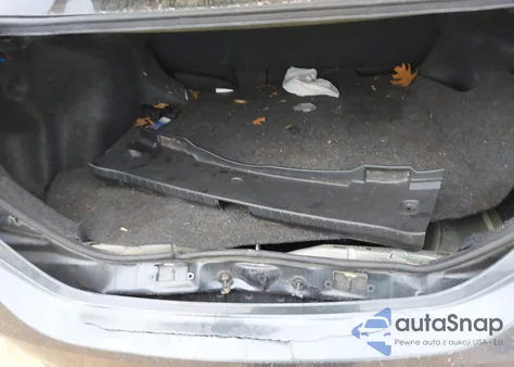 2016 Toyota Corolla Le z USA, uszkodzony, nr VIN 2T1BURHE2GC675737